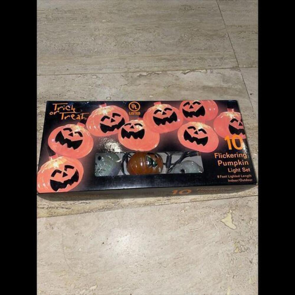 Halloween Jack-o-Lantern Pumpkin and Skull 10 Piece String Light set 2001